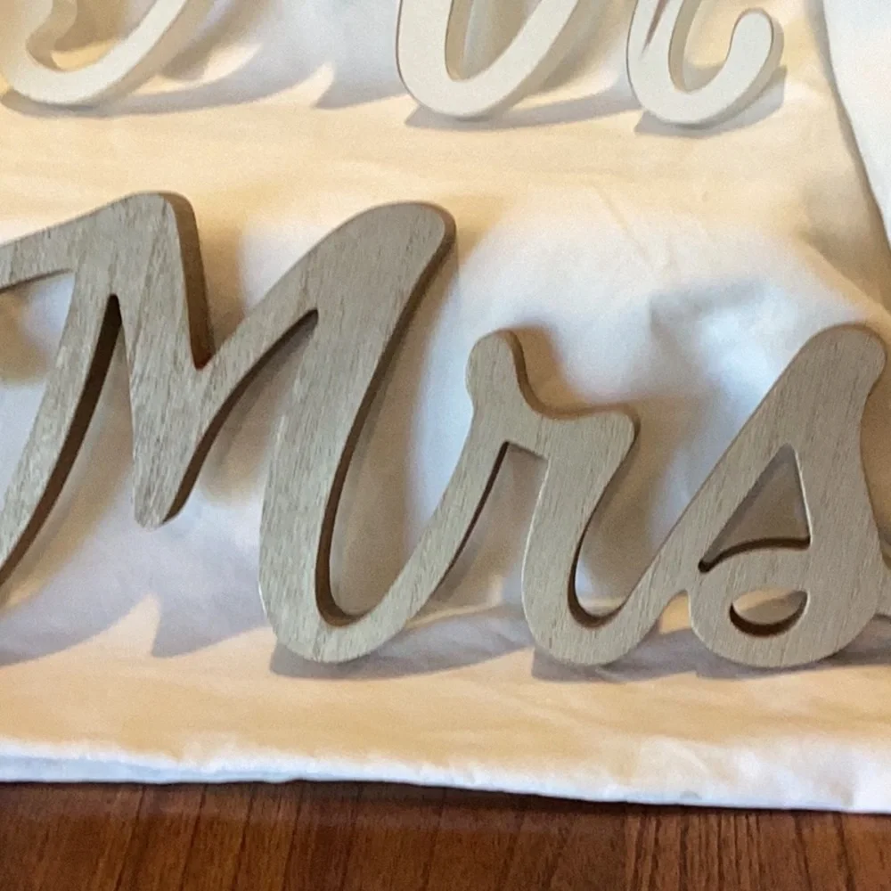 Mr & Mrs wood wedding decor